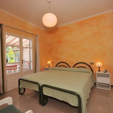 La Pineta Al Mare 3* פורטה דיי מארמי