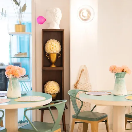 拉皮妮塔马雷酒店