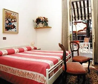 La Pineta Al Mare 3* פורטה דיי מארמי
