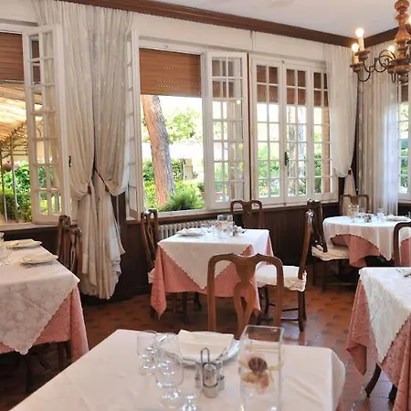 Hotel La Pineta Al Mare Forte dei Marmi