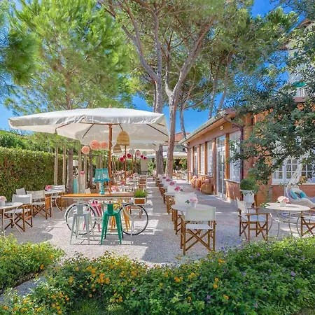Hotel La Pineta Al Mare 3*