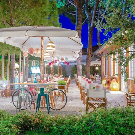 Hotel La Pineta Al Mare Forte dei Marmi