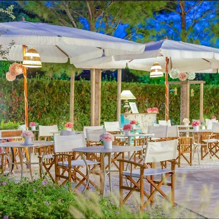 La Pineta Al Mare 3* フォルテ・デイ・マルミ