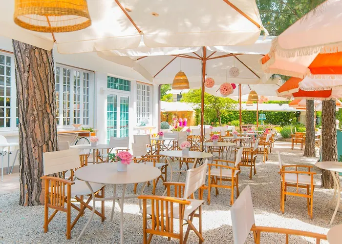 מלון La Pineta Al Mare 3*